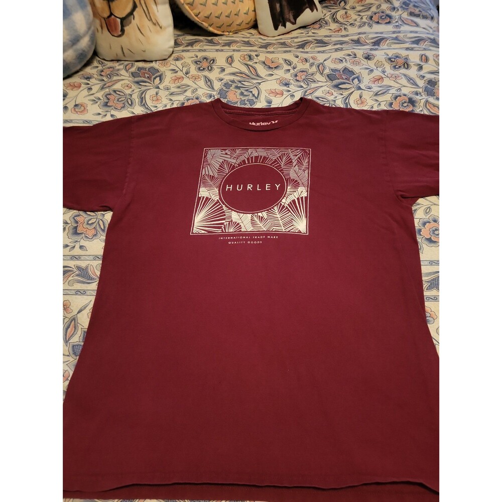 Hurley Men's Maroon Graphic T-Shirt
